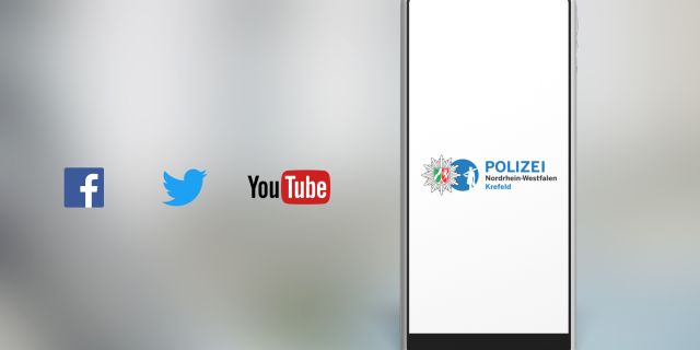 Social Media Logos in Reihe. Smartphone